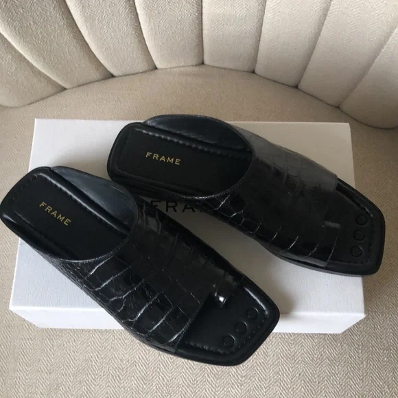 FRAME LeHewitt Leather Slide Sandal (Size 6.5) NWT - Picture 5 of 14